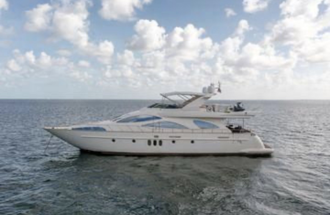 Del Mar 90 luxury yacht for charter in Miami
